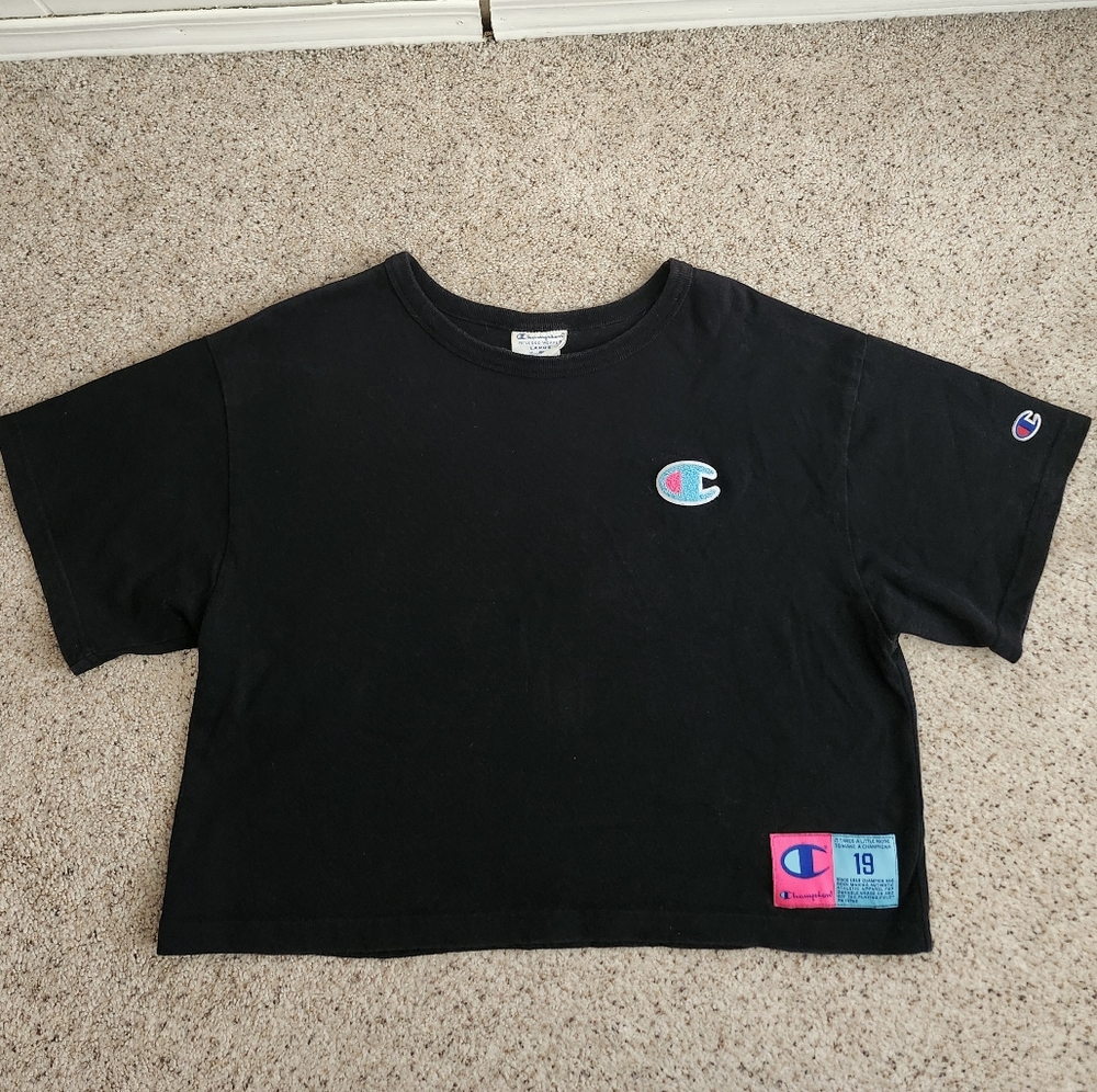Champion Fuzzy Logo Black Cropped Shirt